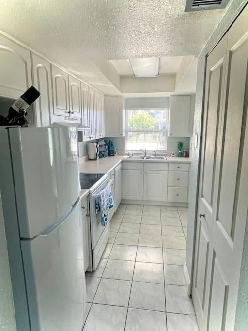 Sparkling 2Bed 1Bath Beach Home - Unit 214 Cocoa Beach Exteriör bild